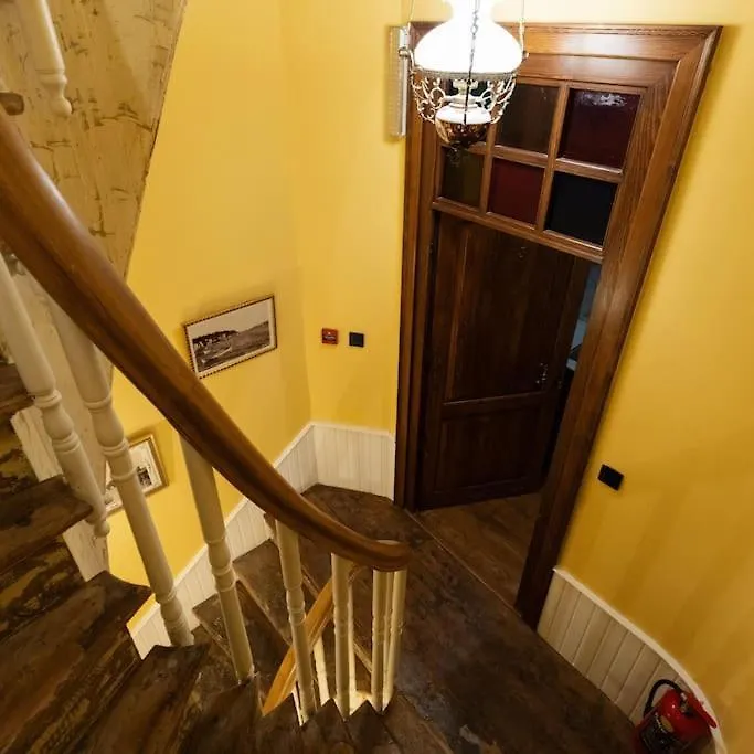 Apartment Beyoglu'Nun Kalbinde Yueksek Tavanli Daire Istanbul