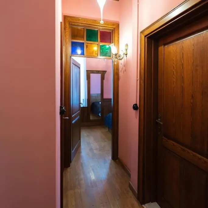 Apartment Beyoglu'Nun Kalbinde Yueksek Tavanli Daire Istanbul
