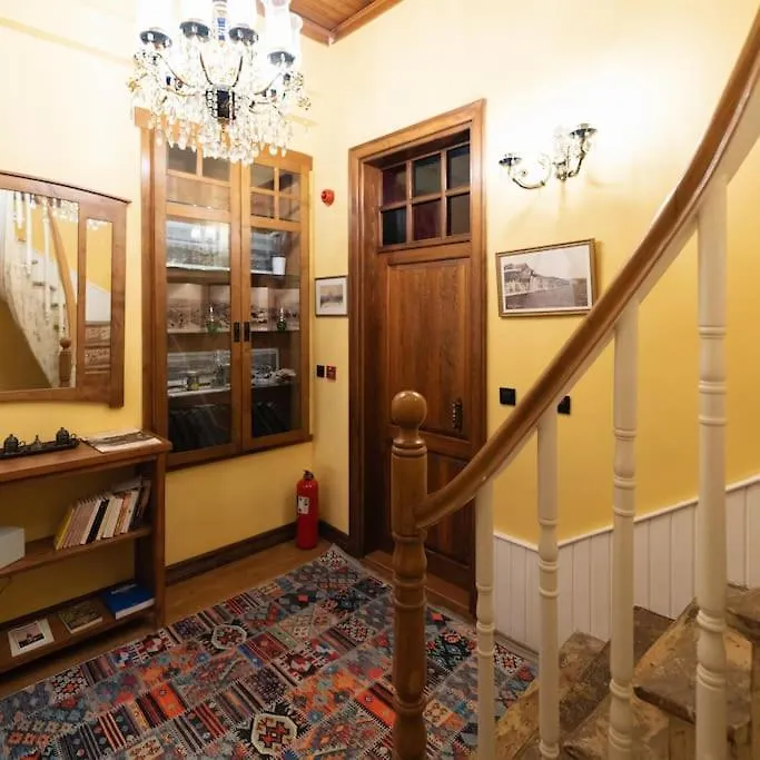 Beyoglu'Nun Kalbinde Yueksek Tavanli Daire Istanbul 0*,