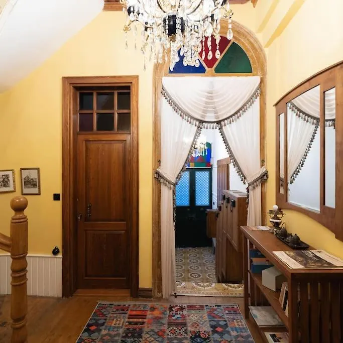 Beyoglu'Nun Kalbinde Yueksek Tavanli Daire Istanbul Apartment