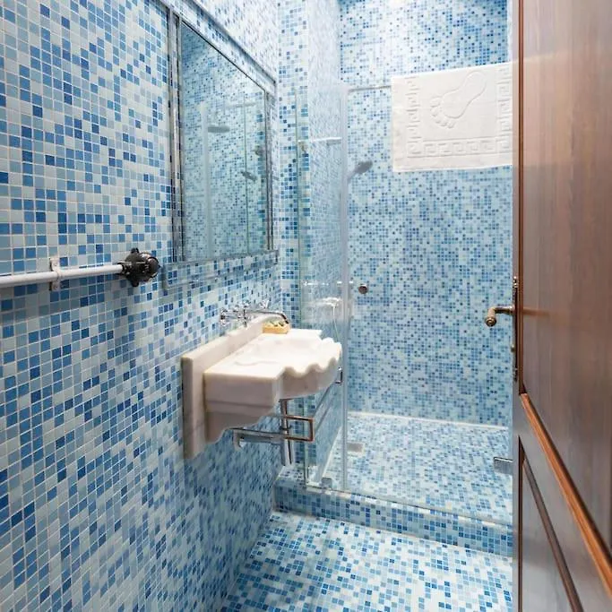 Apartment Beyoglu'Nun Kalbinde Yueksek Tavanli Daire Istanbul Turkey