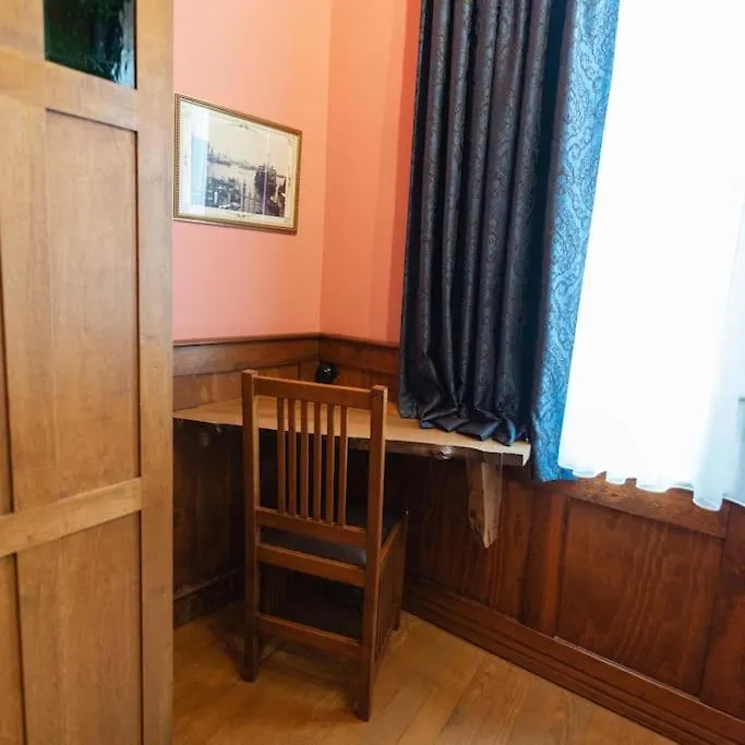 Apartment Beyoglu'Nun Kalbinde Yueksek Tavanli Daire Istanbul